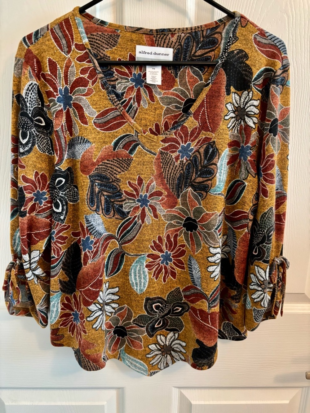 Alfred Dunner Floral V-Neck Blouse in Mustard, Rust, Black and Blue - EUC